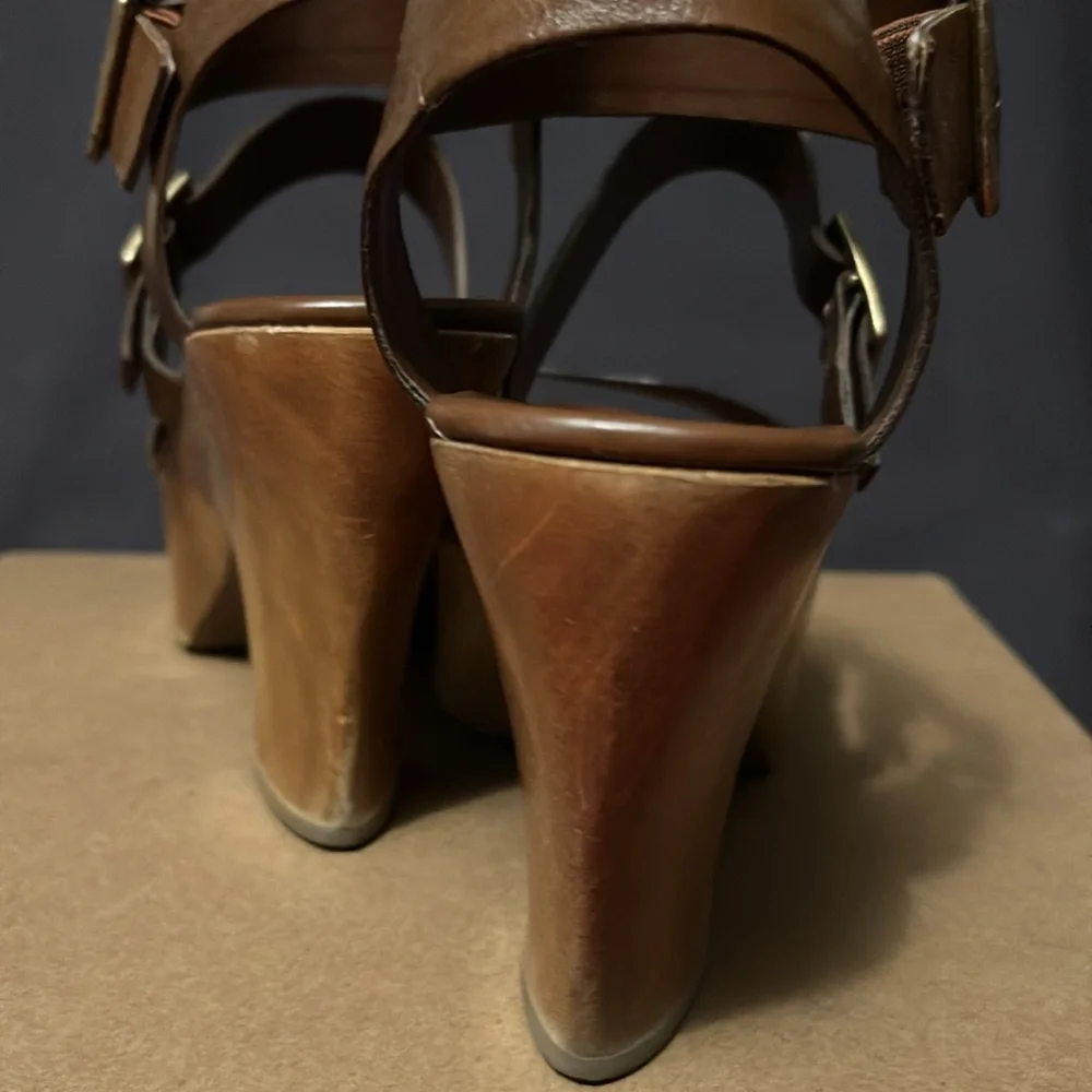 Wood brown platforms